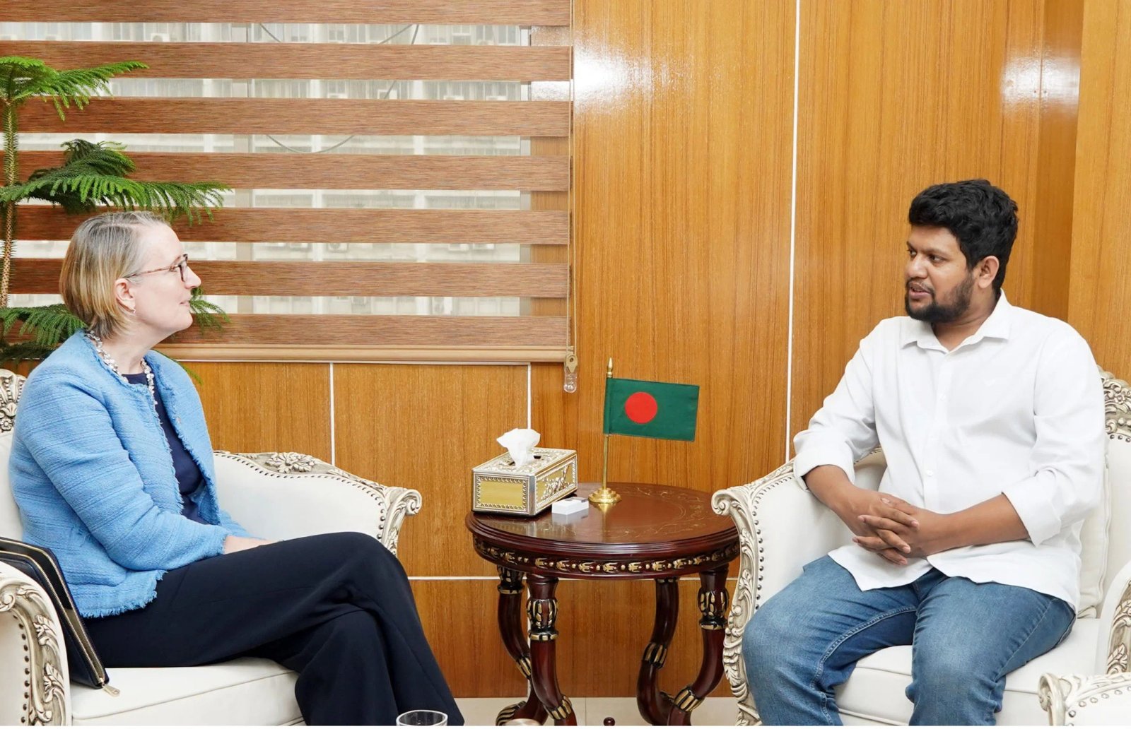 British envoy meets Information Adviser