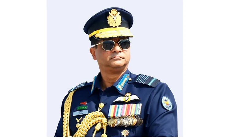 Air chief returns home from Italy