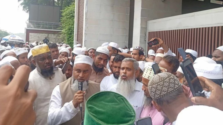 Islamic Foundation teachers, staff suspend movement after receiving assurances