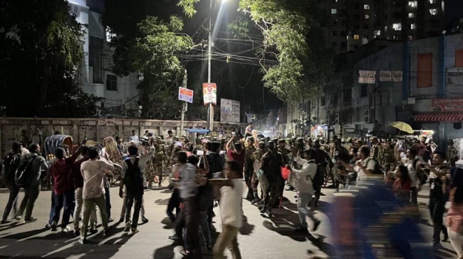 Dismissed armed forces members suspend protest after daylong tension, talks