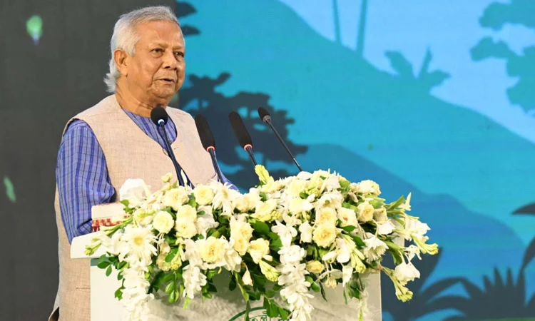 CA for stopping plastic use to save environment