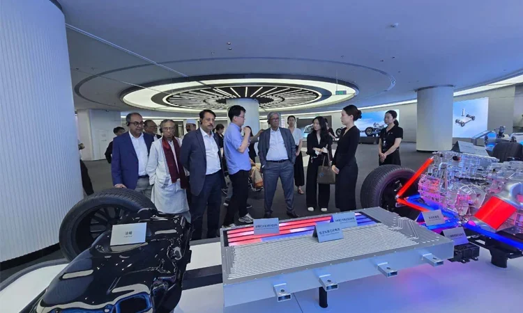 BNP delegation visits world's largest electric vehicle manufacturing firm in China