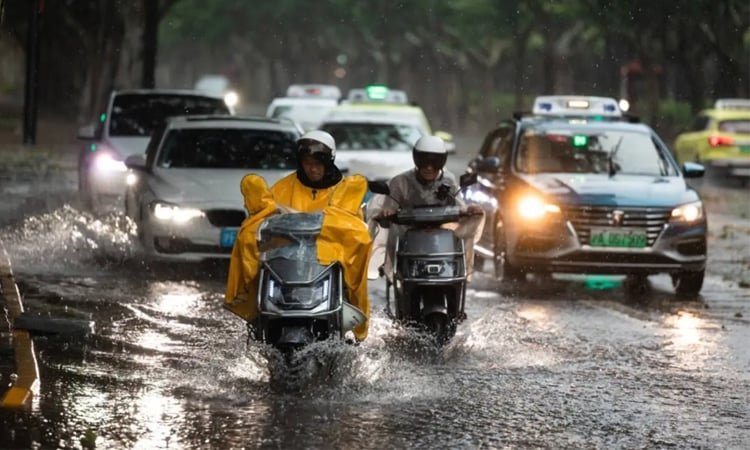 Shanghai evacuates 283,000 people as typhoon nears: state media